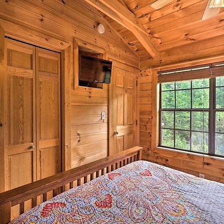 Quaint Log Cabin With Views Near West Jefferson Warrensville Екстериор снимка