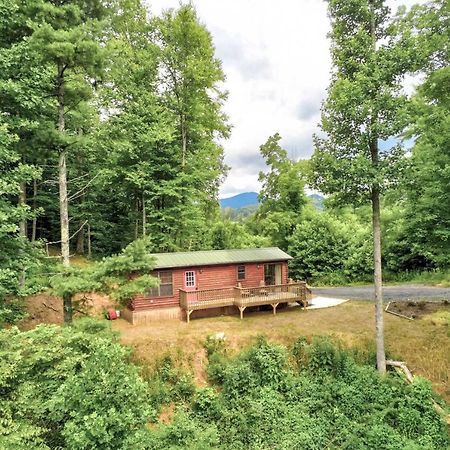 Quaint Log Cabin With Views Near West Jefferson Warrensville Екстериор снимка