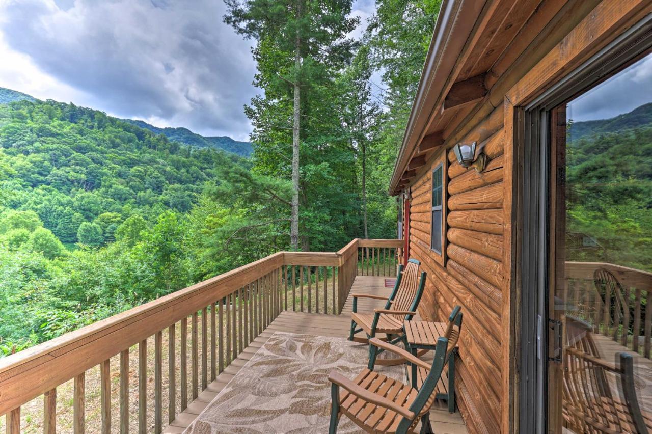 Quaint Log Cabin With Views Near West Jefferson Warrensville Екстериор снимка