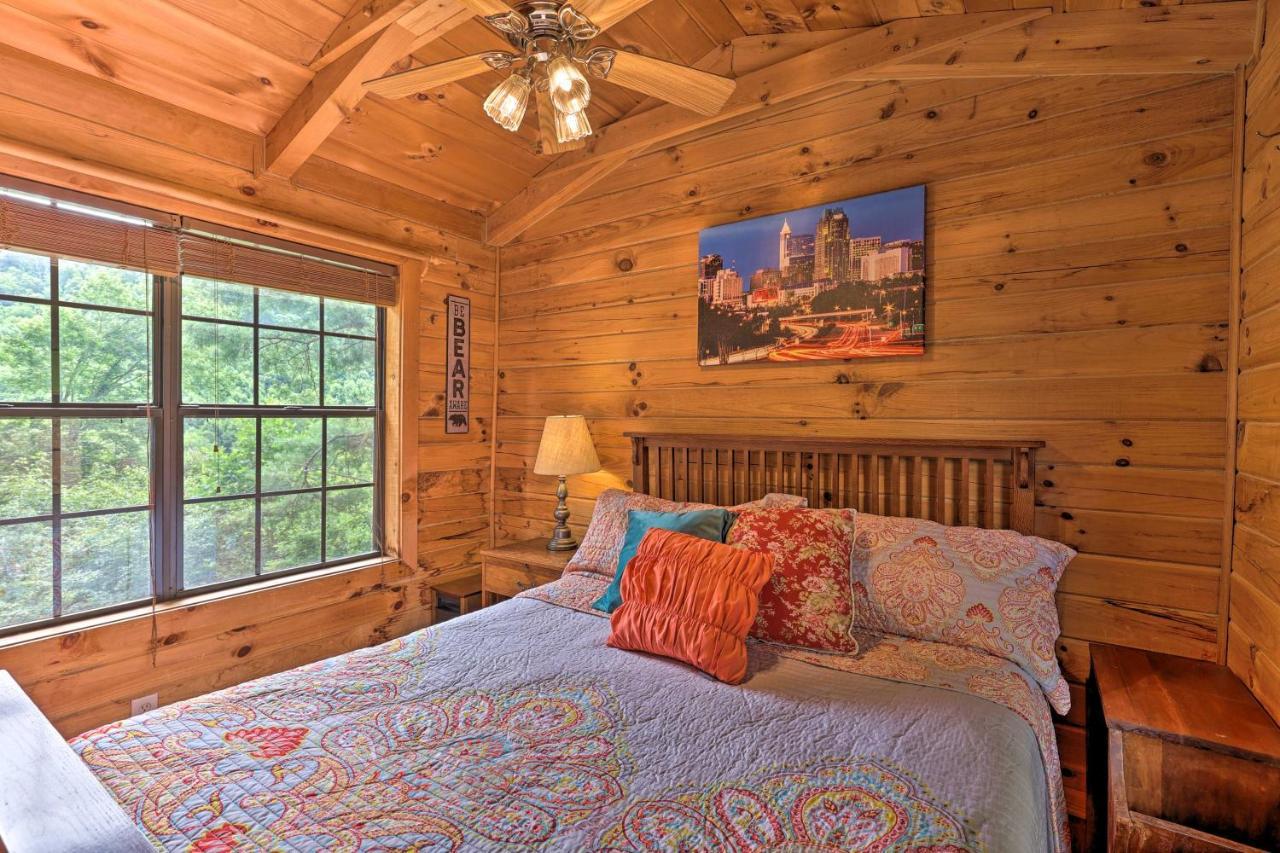 Quaint Log Cabin With Views Near West Jefferson Warrensville Екстериор снимка